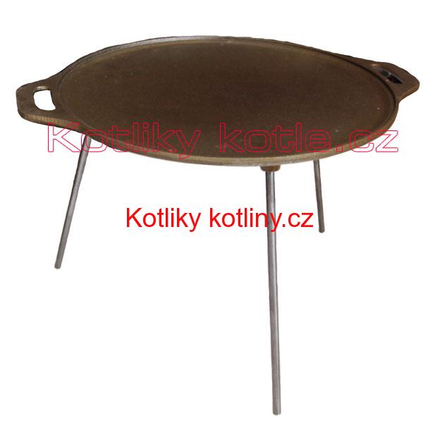 Litinová grilovací pánev s nožičkami